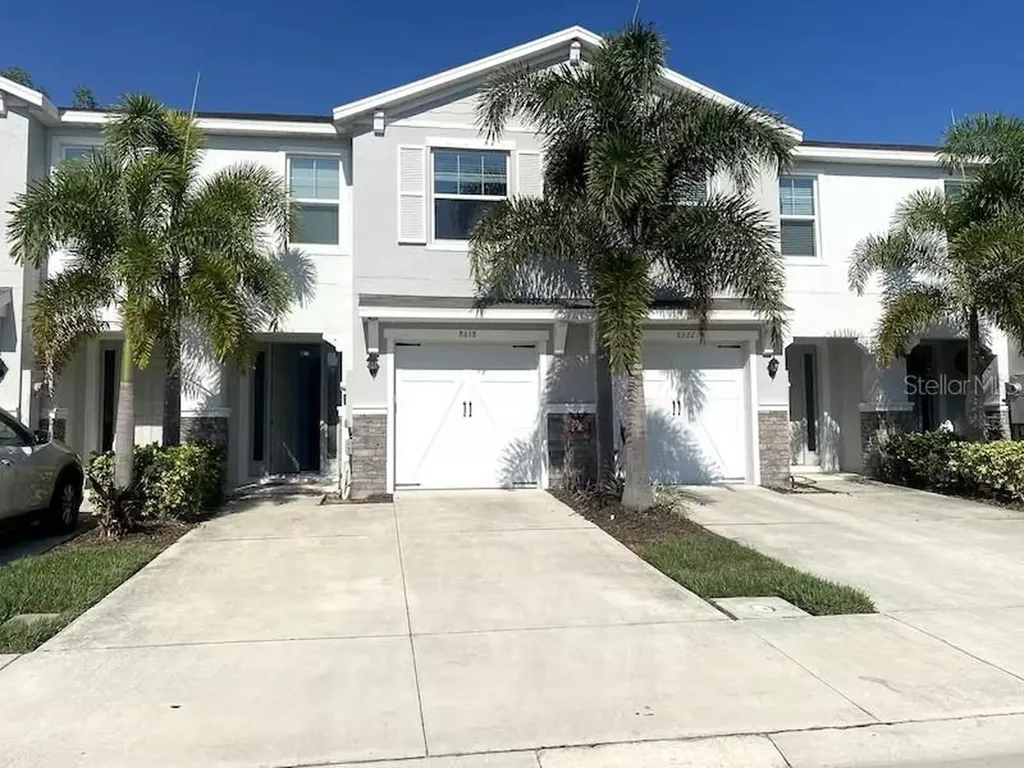 8618 Palmer Park Circle Sarasota FL 34238