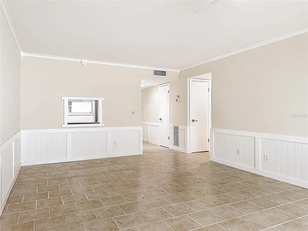 1310 Glen Oaks Drive E Sarasota FL 34232