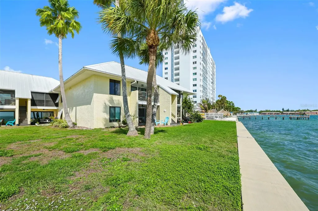 7300 Sunshine Skyway Lane S St Petersburg FL 33711