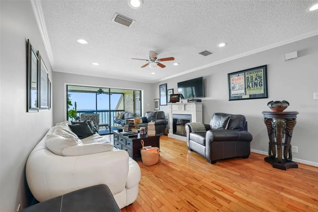 7300 Sunshine Skyway Lane S St Petersburg FL 33711