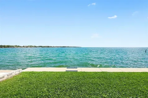 7300 Sunshine Skyway Lane S St Petersburg FL 33711