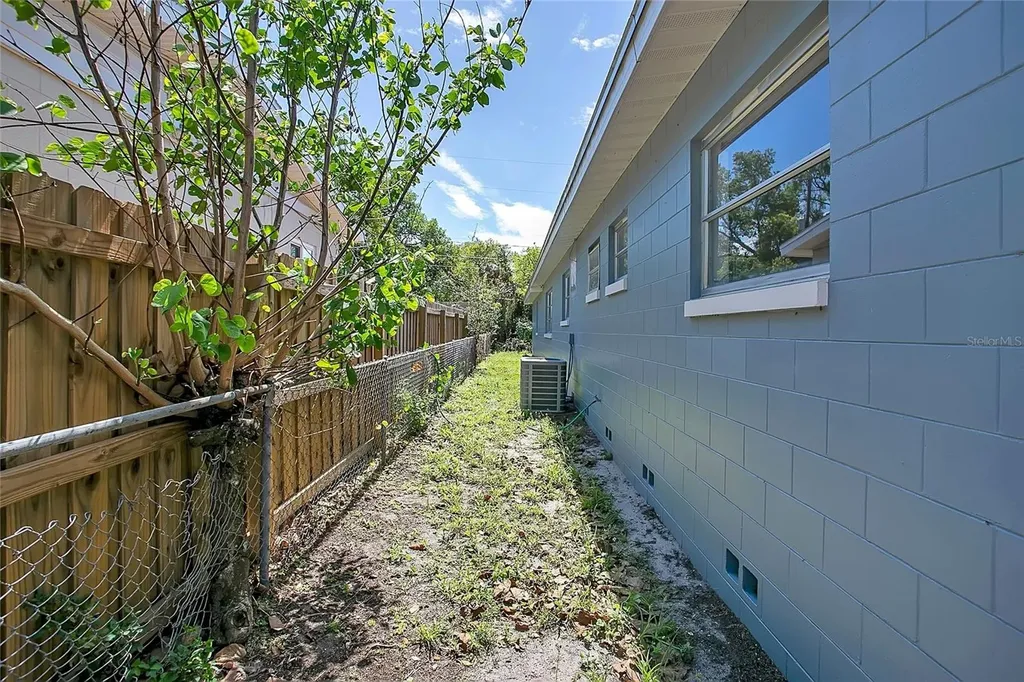 1951 S Crystal Lake Drive Orlando FL 32806
