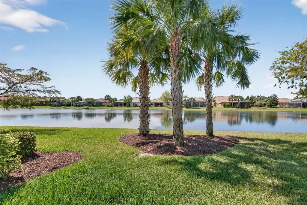 17030 Loudon Place Bradenton FL 34202