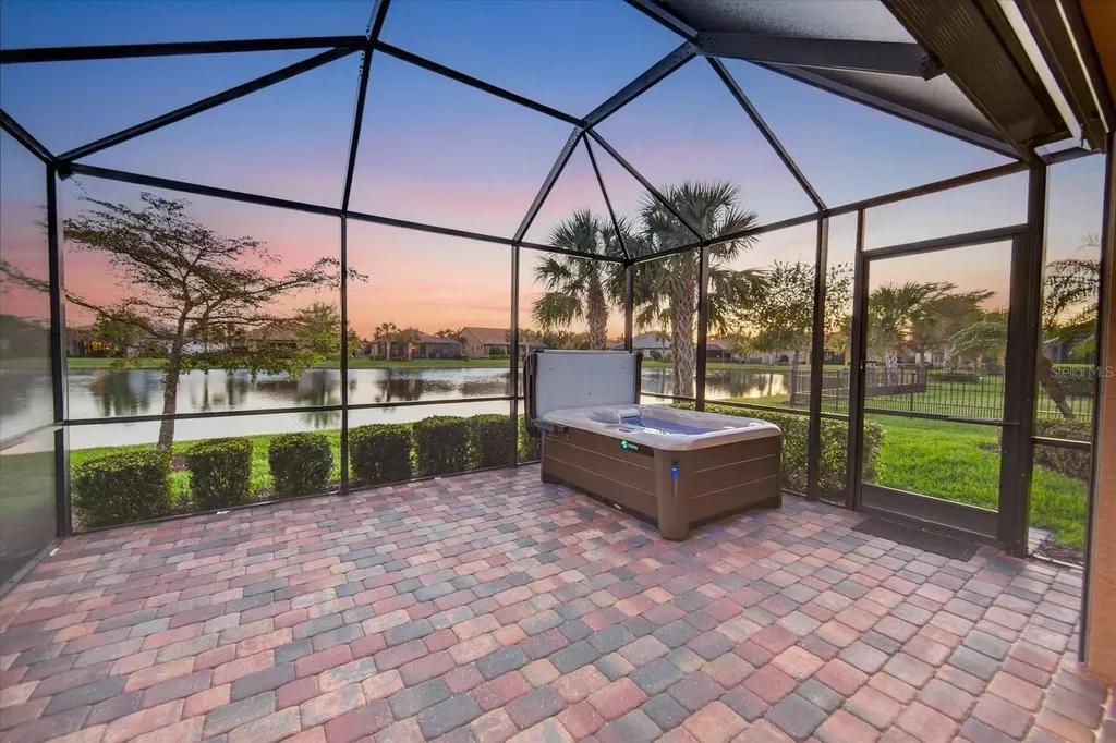 17030 Loudon Place Bradenton FL 34202