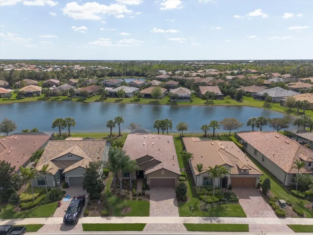 17030 Loudon Place Bradenton FL 34202