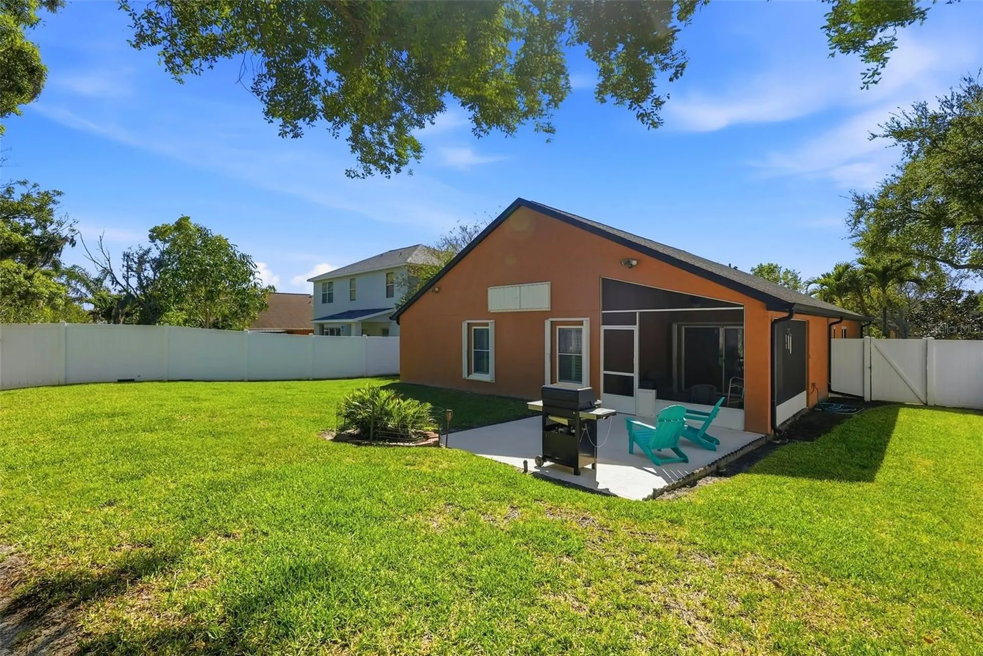 1240 Bluffs Circle Dunedin FL 34698