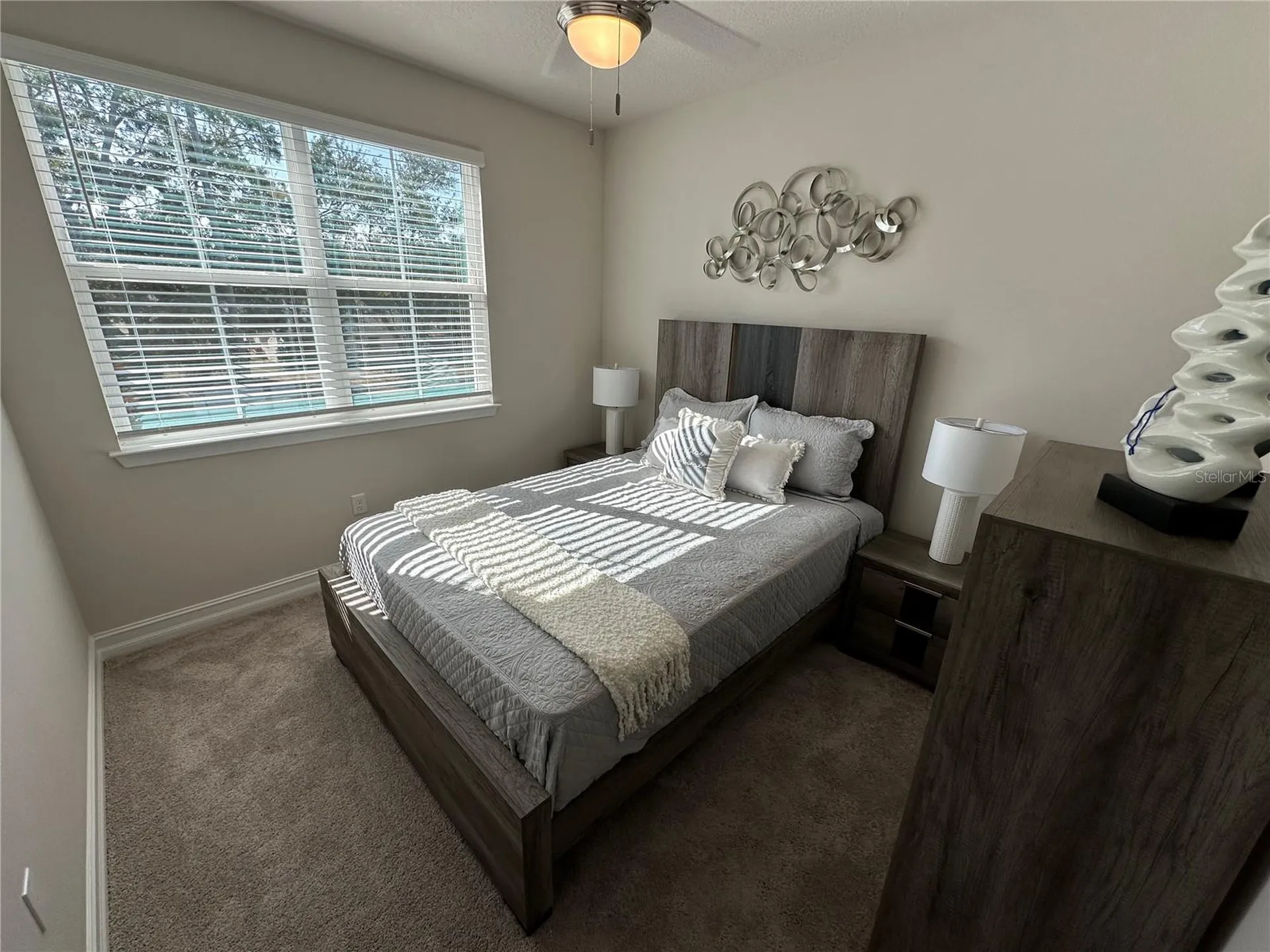 1129 E Caroline Street Tavares FL 32778