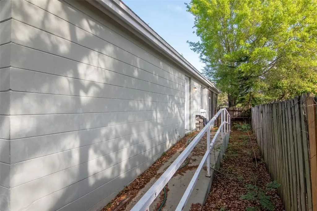 2826 W Shelton Avenue Tampa FL 33611