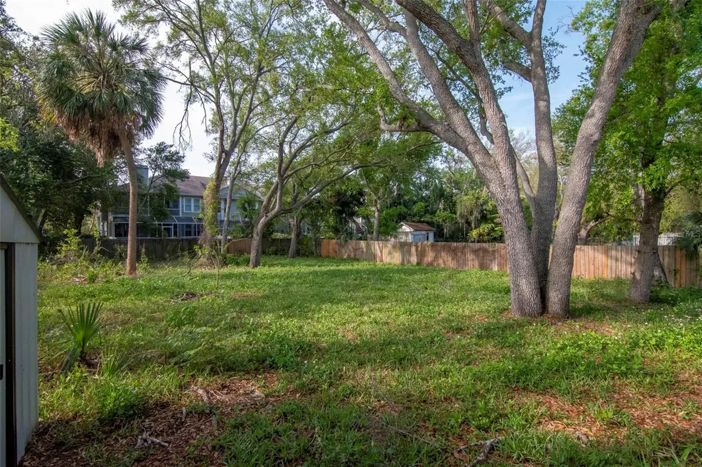 2826 W Shelton Avenue Tampa FL 33611