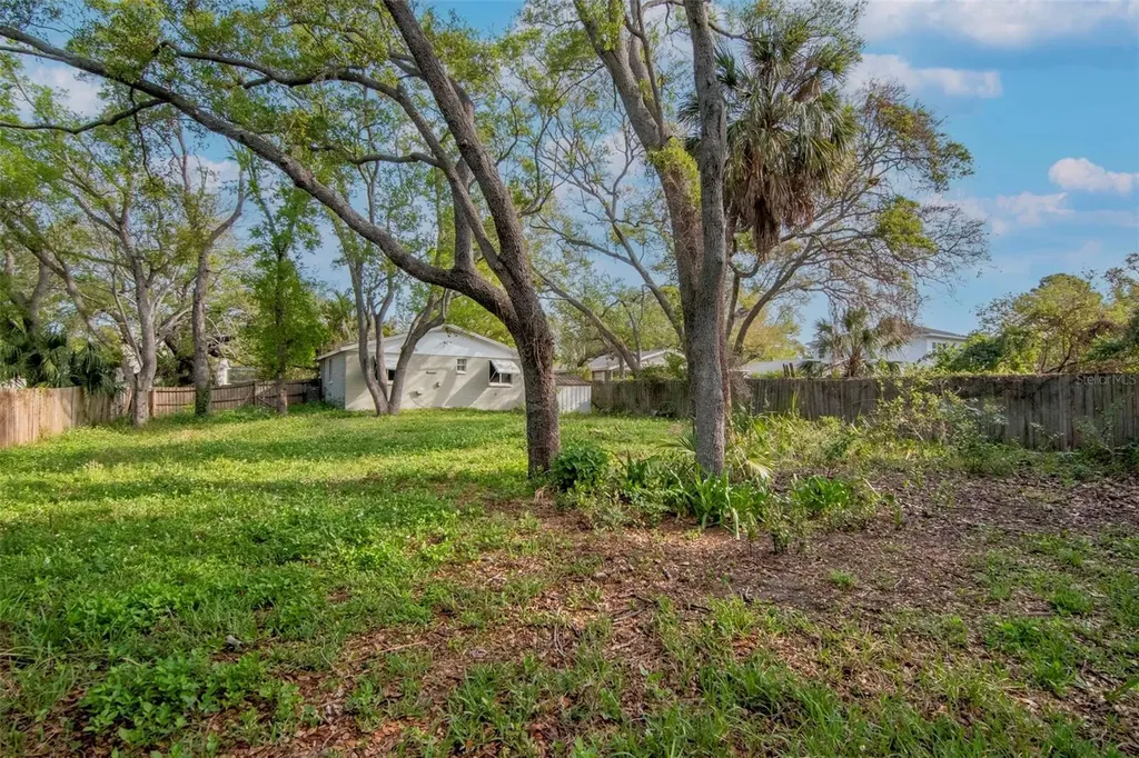 2826 W Shelton Avenue Tampa FL 33611