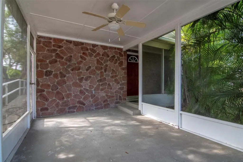 2826 W Shelton Avenue Tampa FL 33611