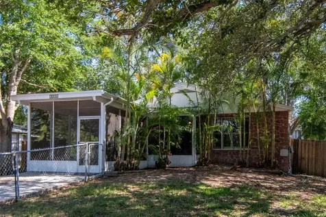 2826 W Shelton Avenue Tampa FL 33611