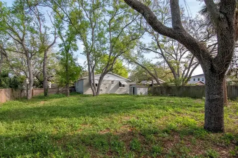 2826 W Shelton Avenue Tampa FL 33611
