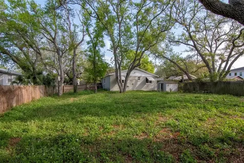 2826 W Shelton Avenue Tampa FL 33611