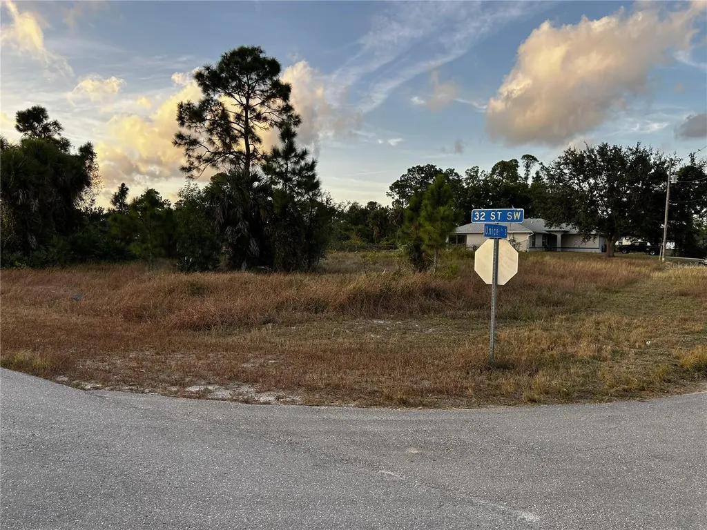 3506 32nd Street SW Lehigh Acres FL 33976