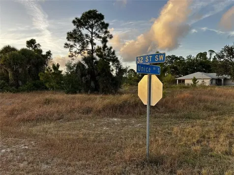 3506 32nd Street SW Lehigh Acres FL 33976