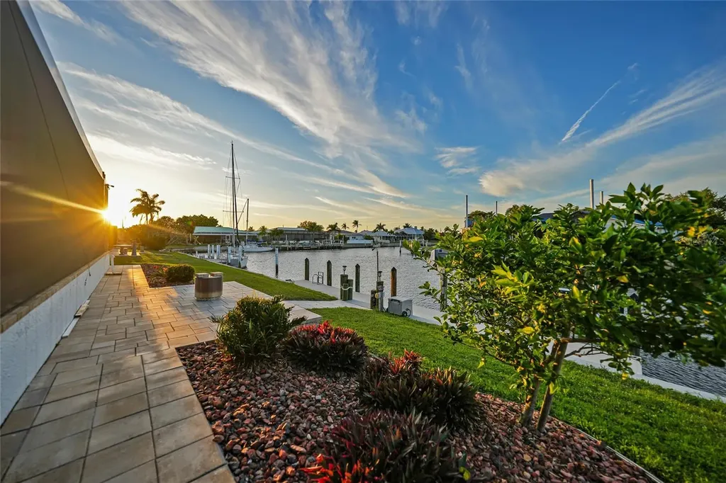 2750 W Marion Avenue Punta Gorda FL 33950