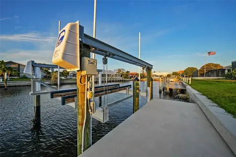 2750 W Marion Avenue Punta Gorda FL 33950