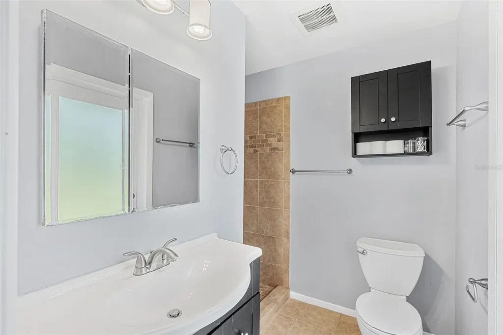 2923 Conway Gardens Road Orlando FL 32806