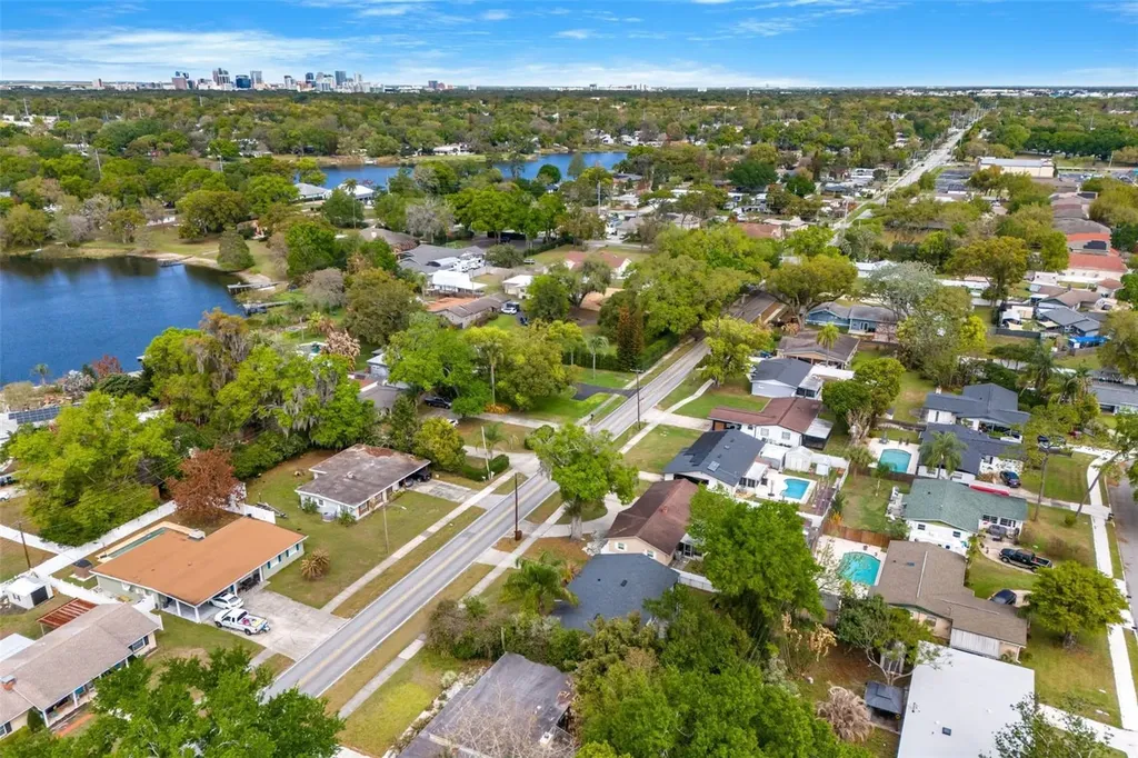 2923 Conway Gardens Road Orlando FL 32806