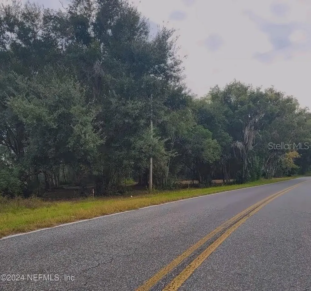 1250 Huntington Road Crescent City FL 32112
