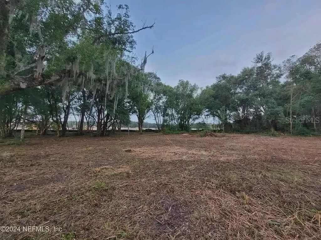 1250 Huntington Road Crescent City FL 32112