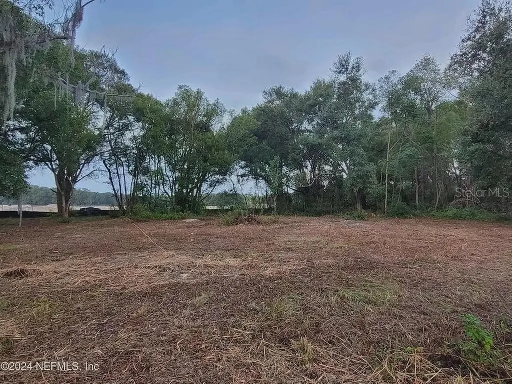 1250 Huntington Road Crescent City FL 32112