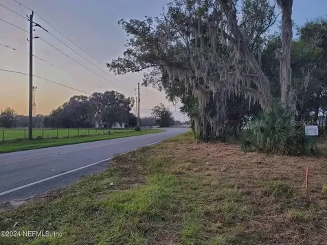 1250 Huntington Road Crescent City FL 32112