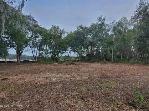 1250 Huntington Road Crescent City FL 32112