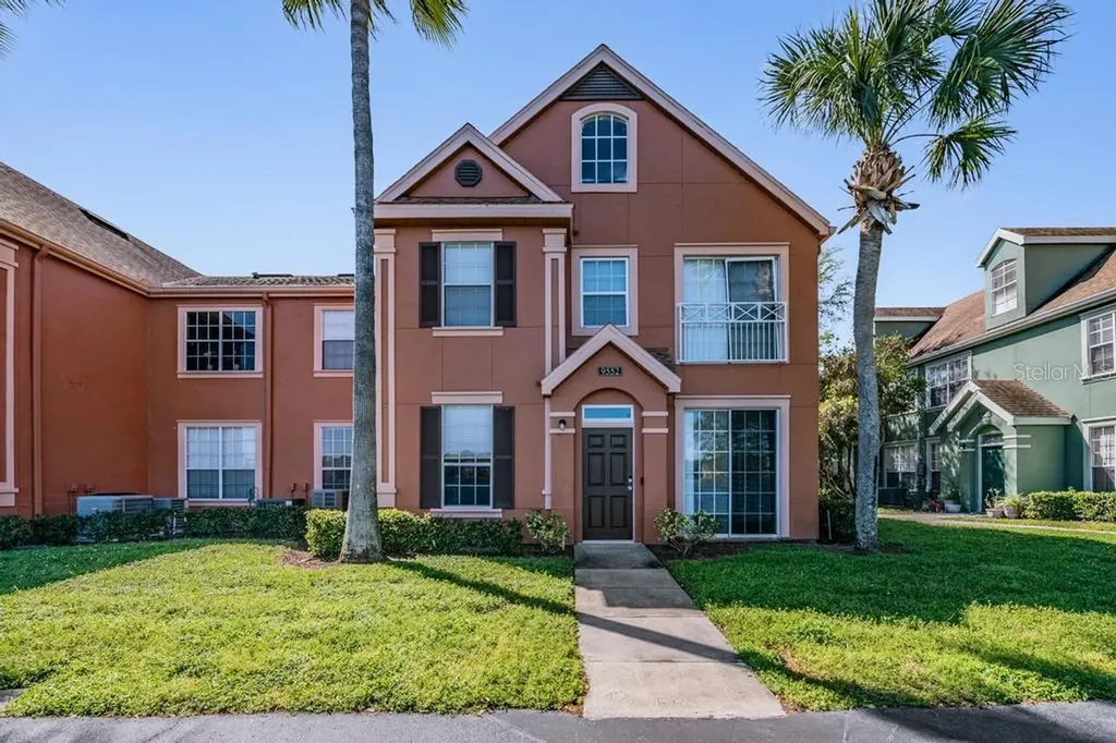 9552 Lake Chase Island Way Tampa FL 33626