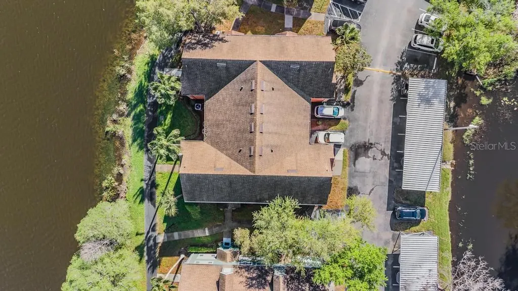 9552 Lake Chase Island Way Tampa FL 33626