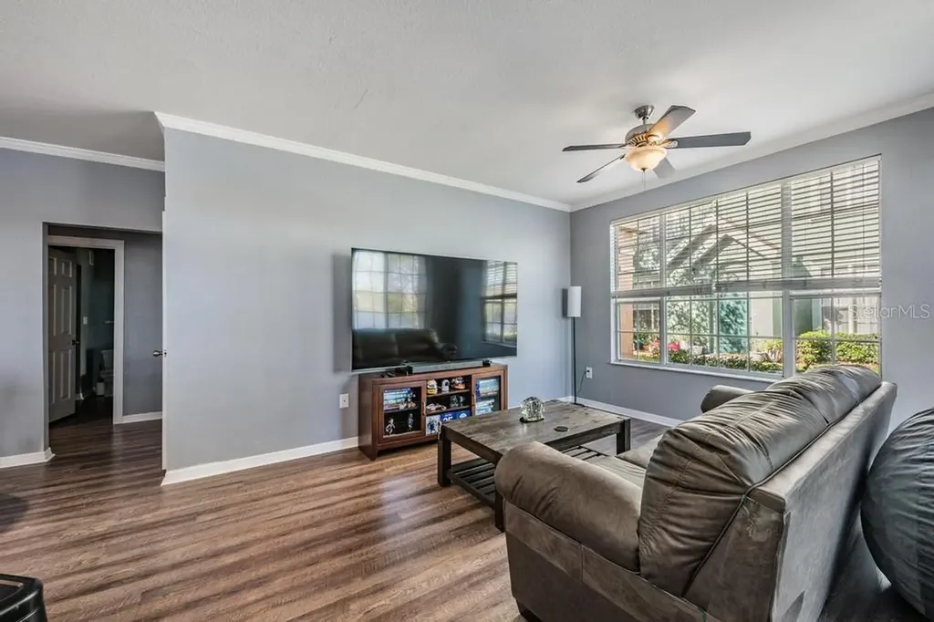 9552 Lake Chase Island Way Tampa FL 33626