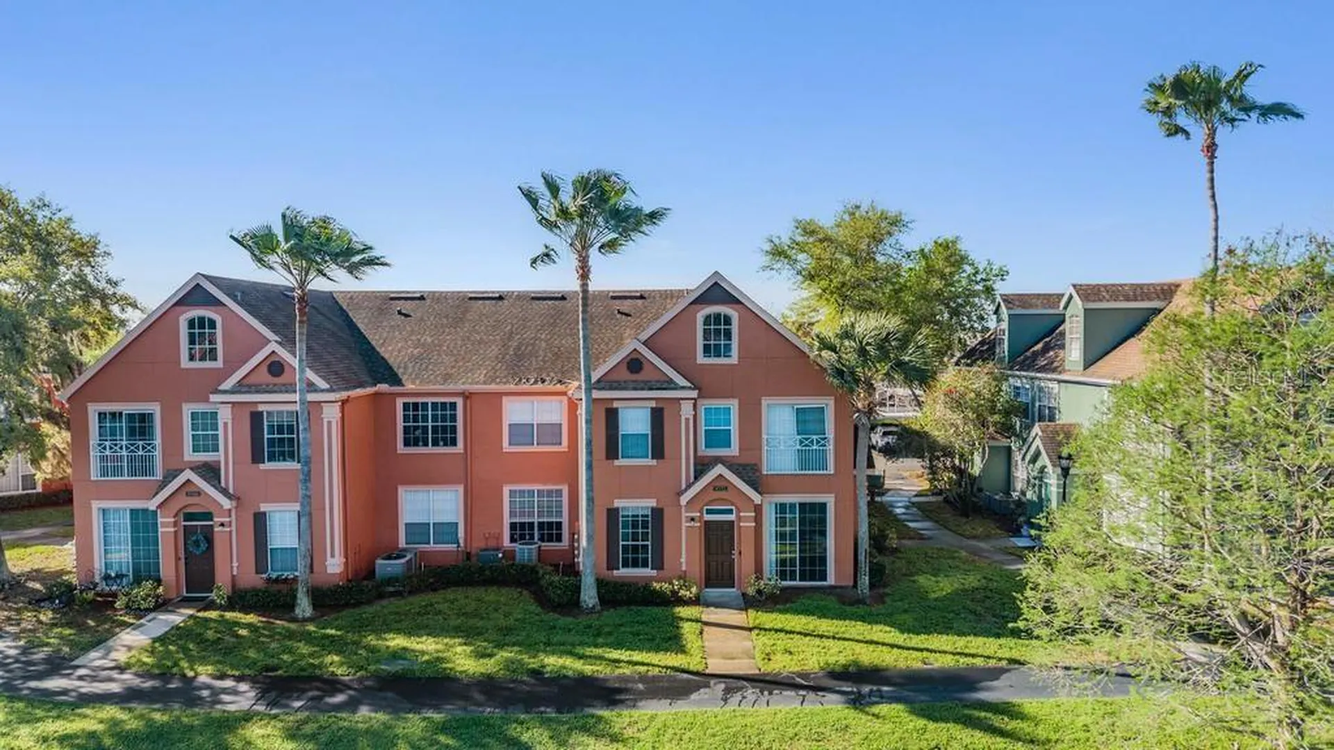 9552 Lake Chase Island Way Tampa FL 33626