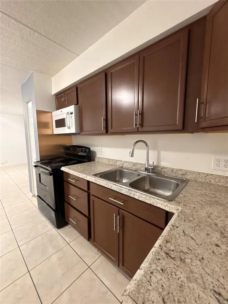 746 NE Michigan Court St Cloud FL 34769