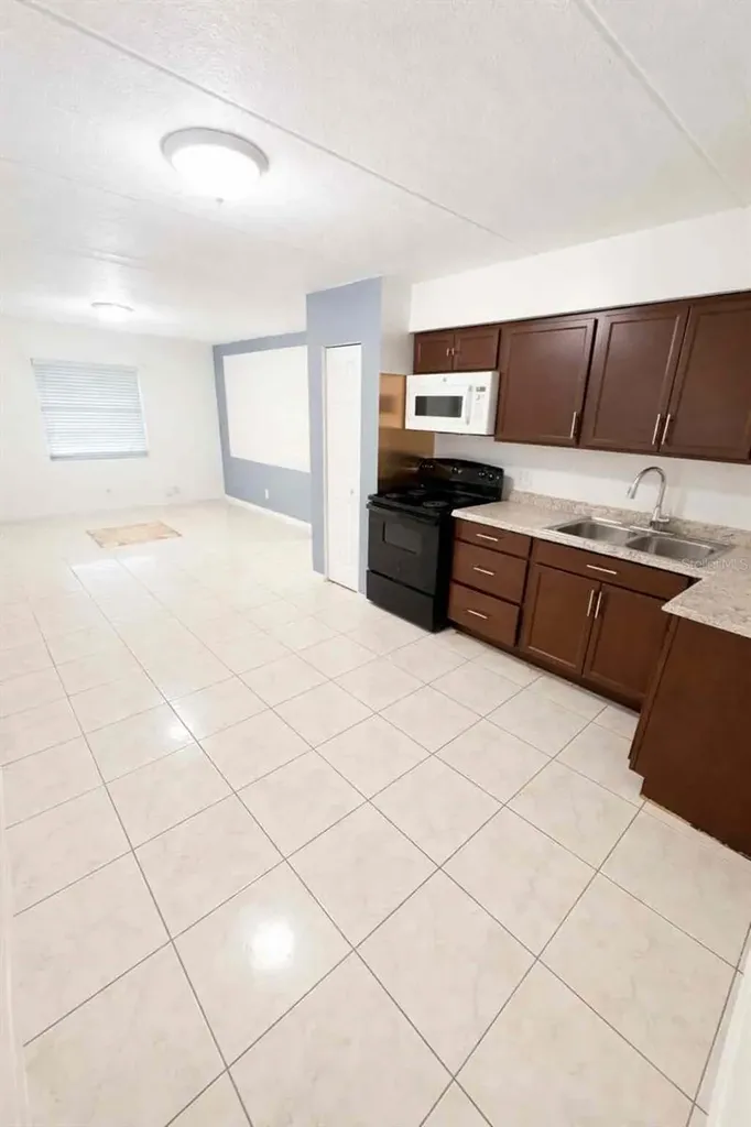 746 NE Michigan Court St Cloud FL 34769