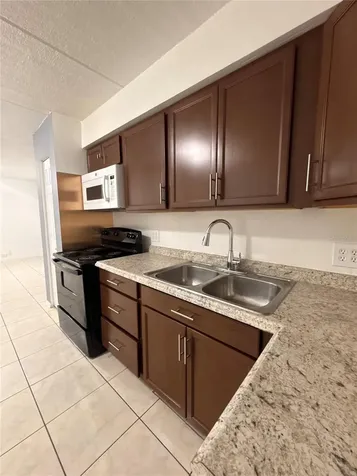 746 NE Michigan Court St Cloud FL 34769