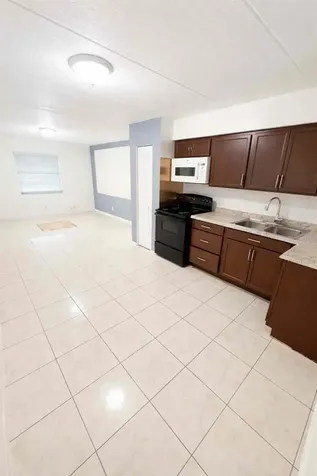 746 NE Michigan Court St Cloud FL 34769