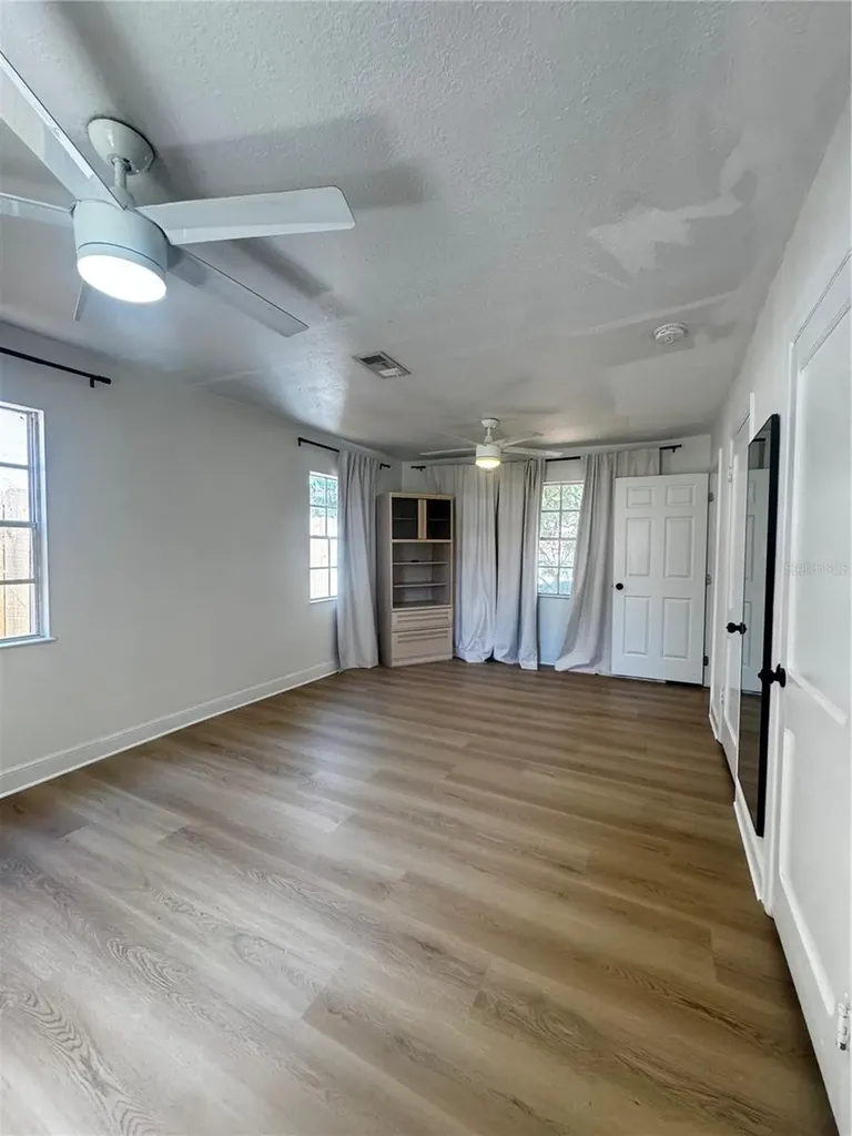 3008 Hillview Street Sarasota FL 34239