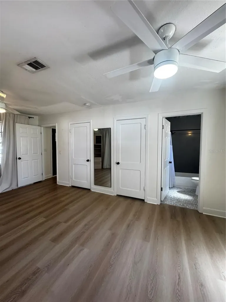 3008 Hillview Street Sarasota FL 34239