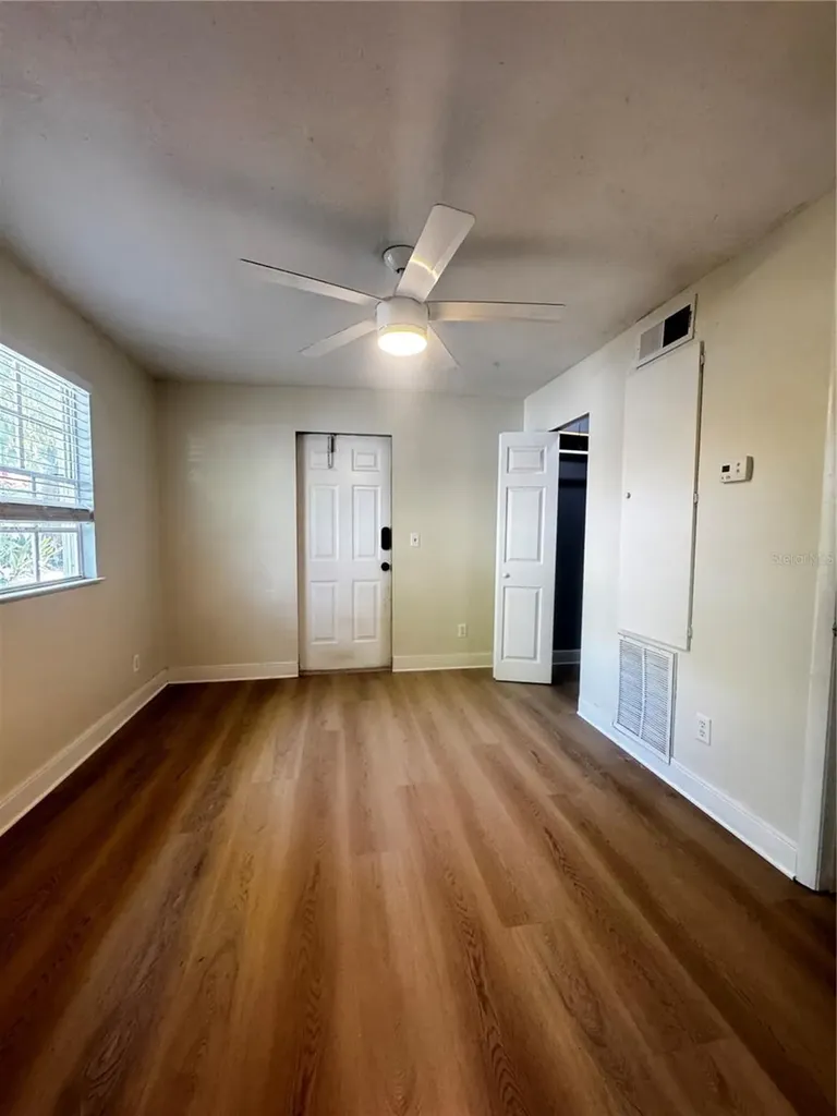 3008 Hillview Street Sarasota FL 34239