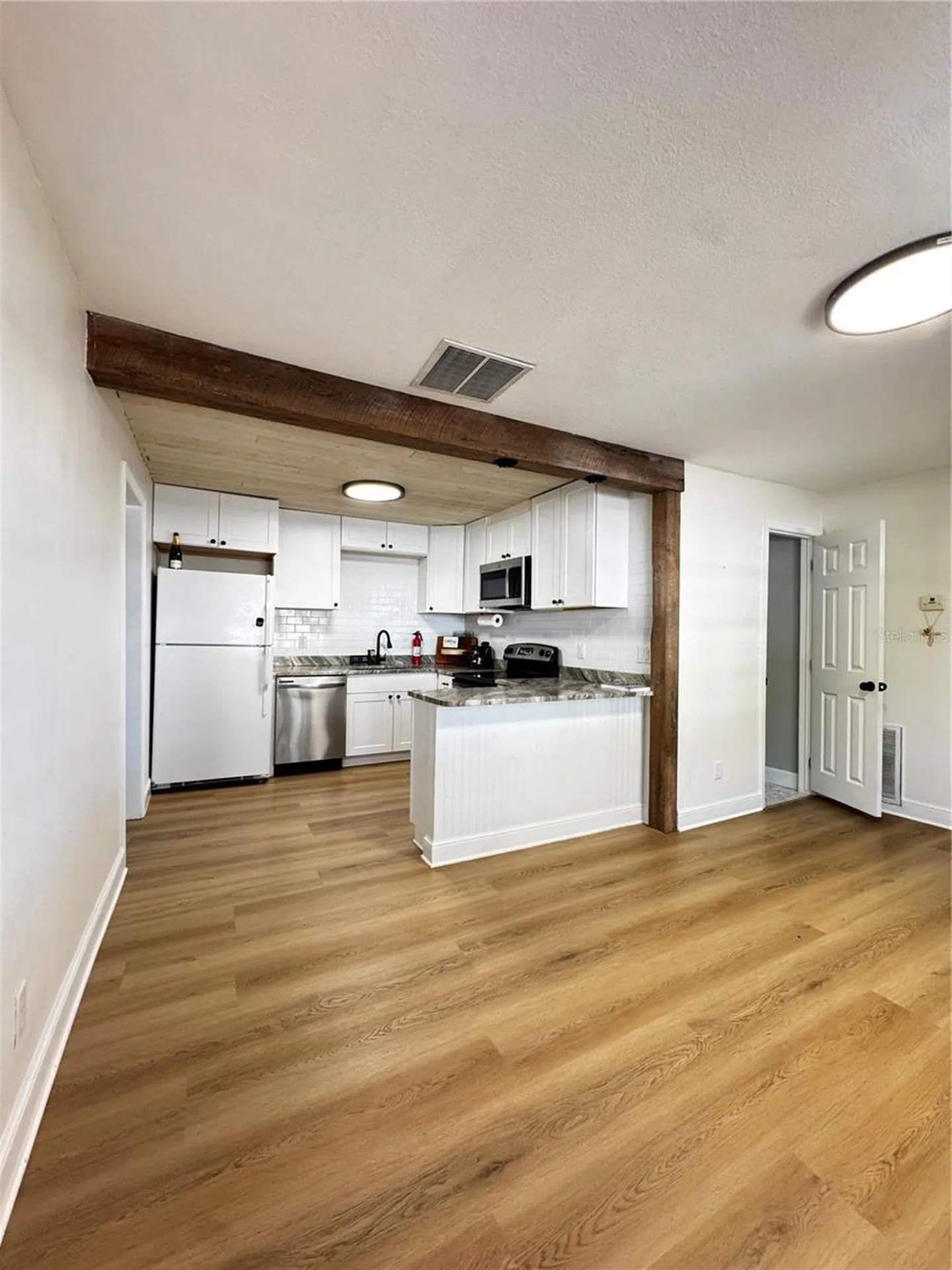 3008 Hillview Street Sarasota FL 34239