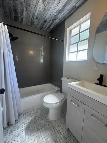 3008 Hillview Street Sarasota FL 34239