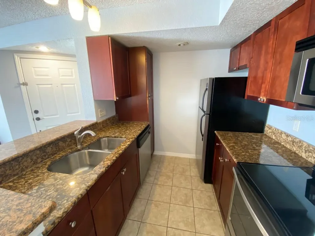 5152 Conroy Road Orlando FL 32811