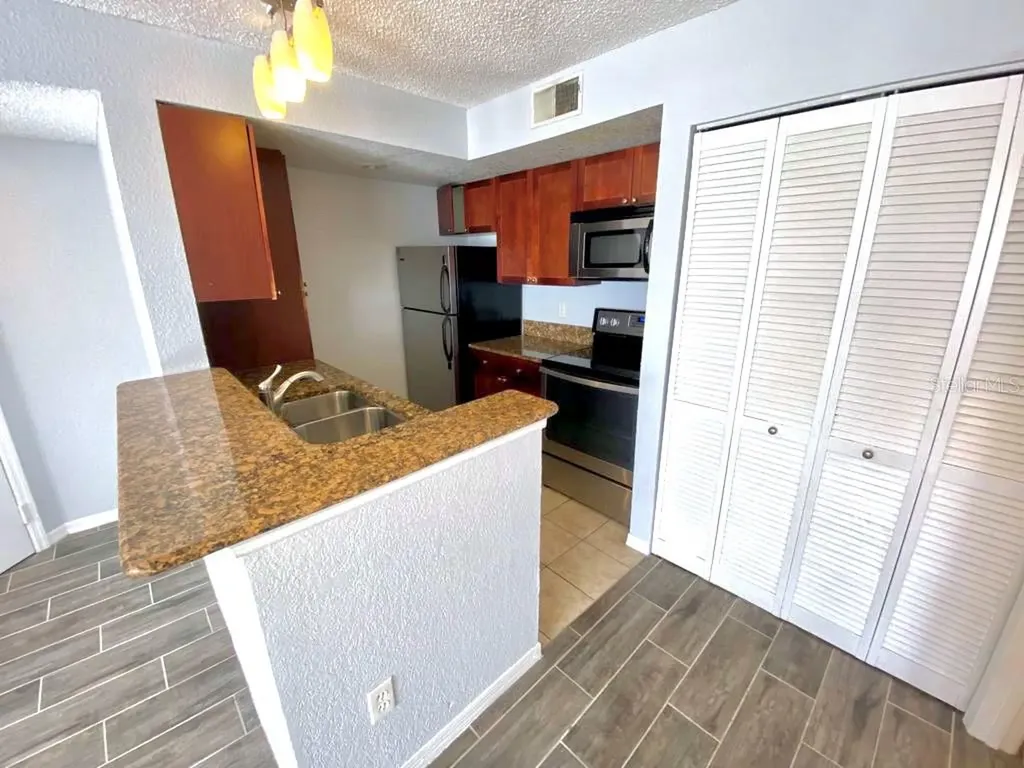 5152 Conroy Road Orlando FL 32811