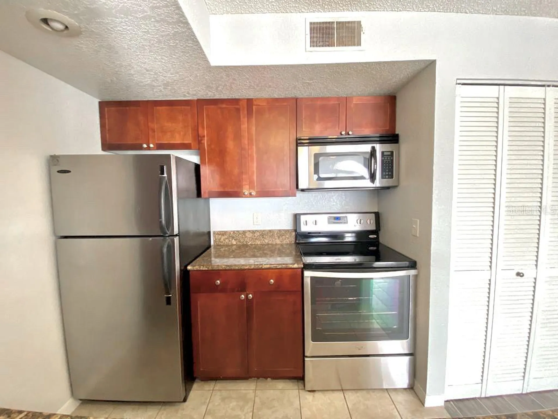 5152 Conroy Road Orlando FL 32811
