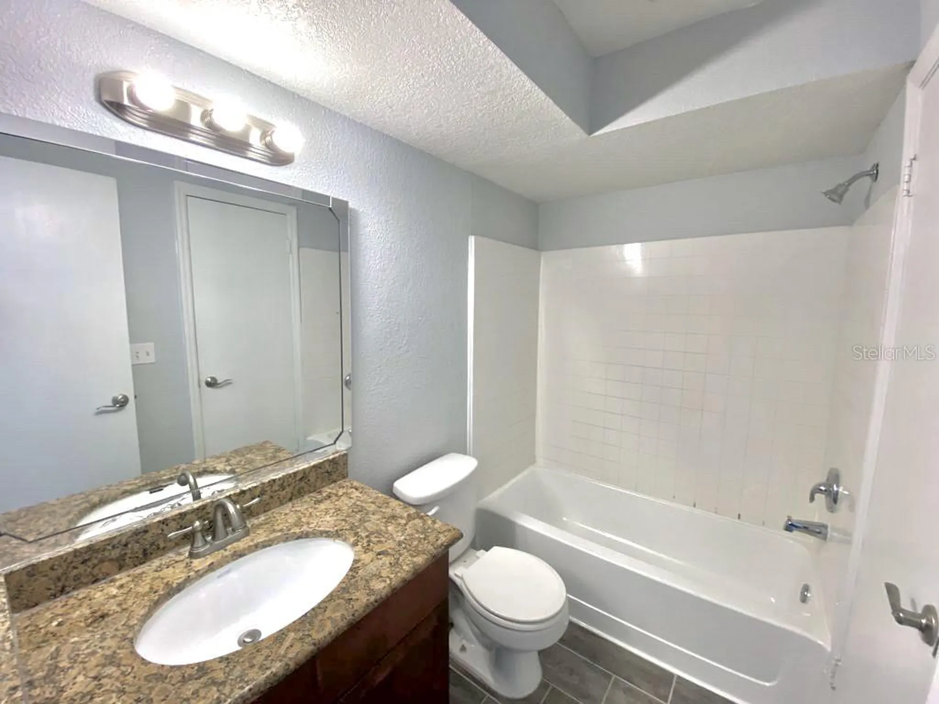 5152 Conroy Road Orlando FL 32811