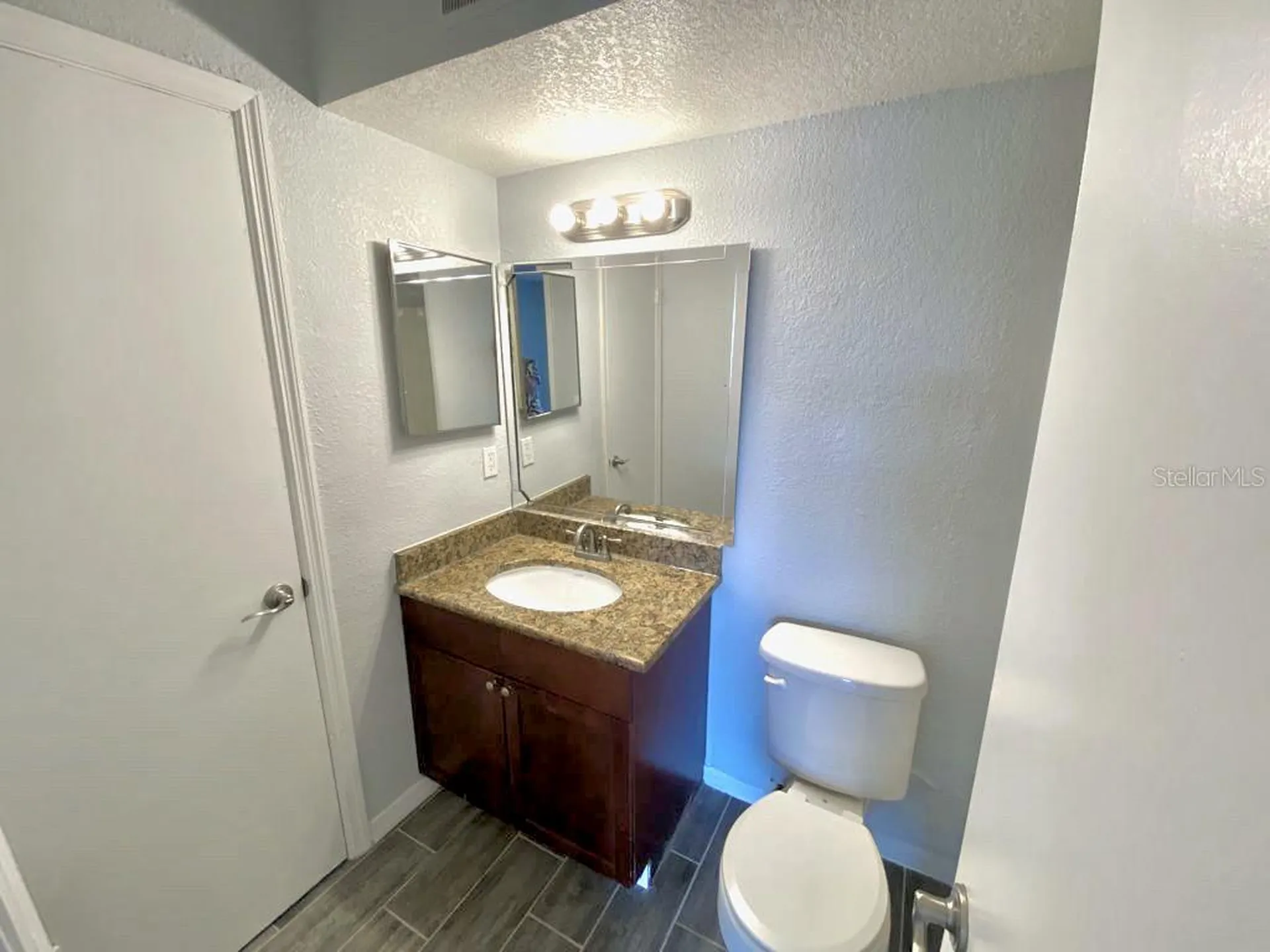 5152 Conroy Road Orlando FL 32811