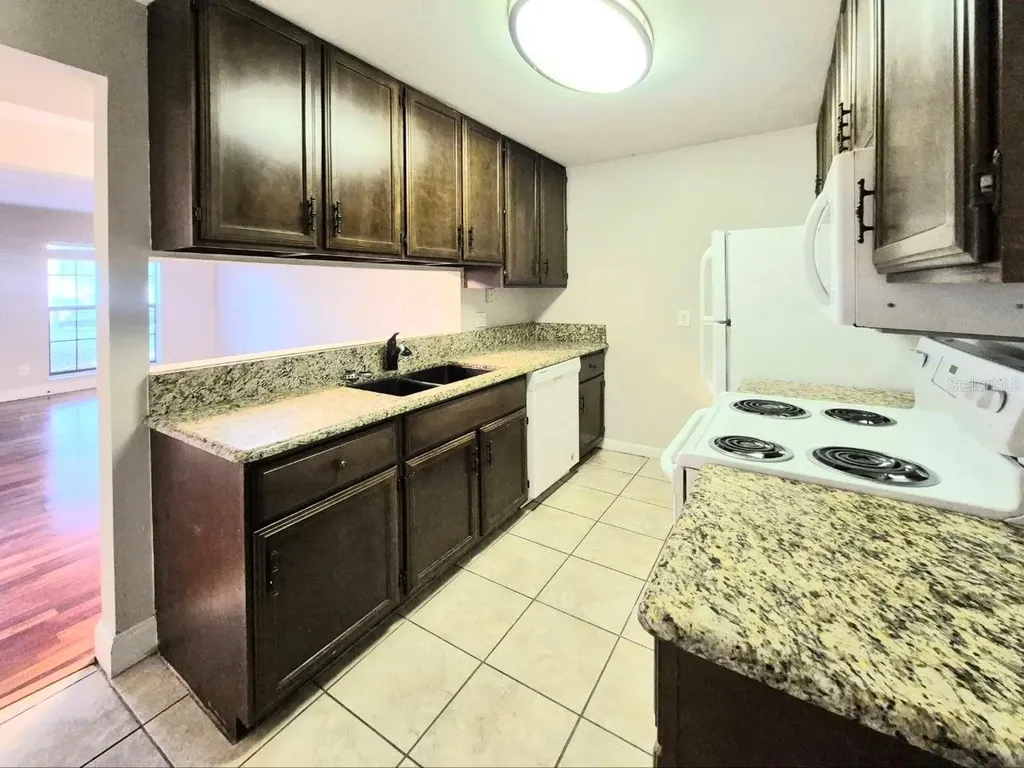 3203 W Tacon Street Tampa FL 33629