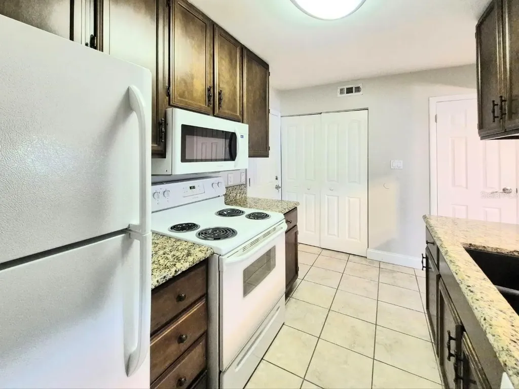 3203 W Tacon Street Tampa FL 33629