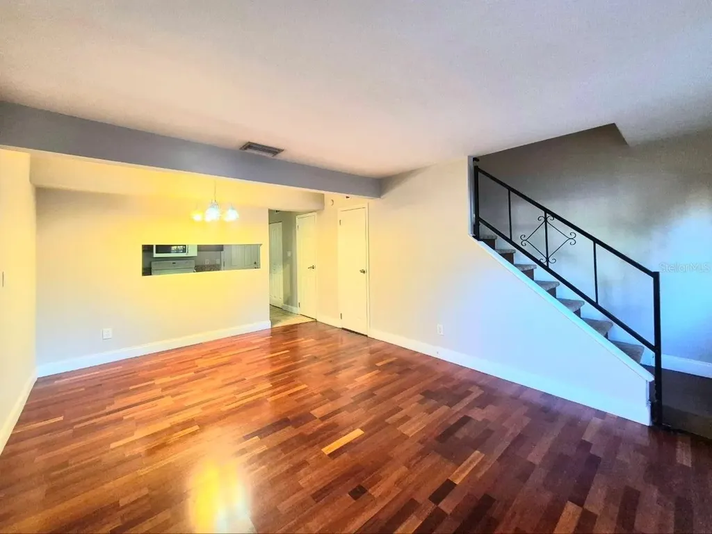 3203 W Tacon Street Tampa FL 33629